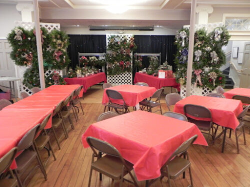 Photo of assembled holiday greens at Red Bow Fair